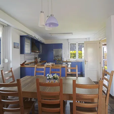 Semesterbostad Villa Sancibrian